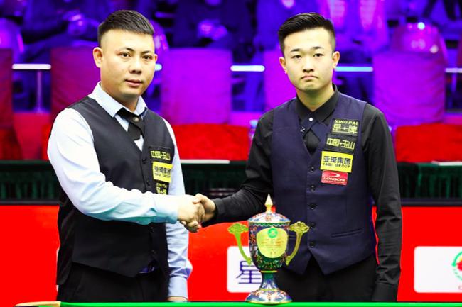 背身强吃 背身强吃